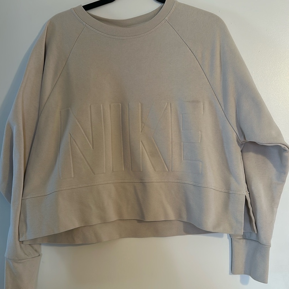 Cream Nike cropped sweatshirt